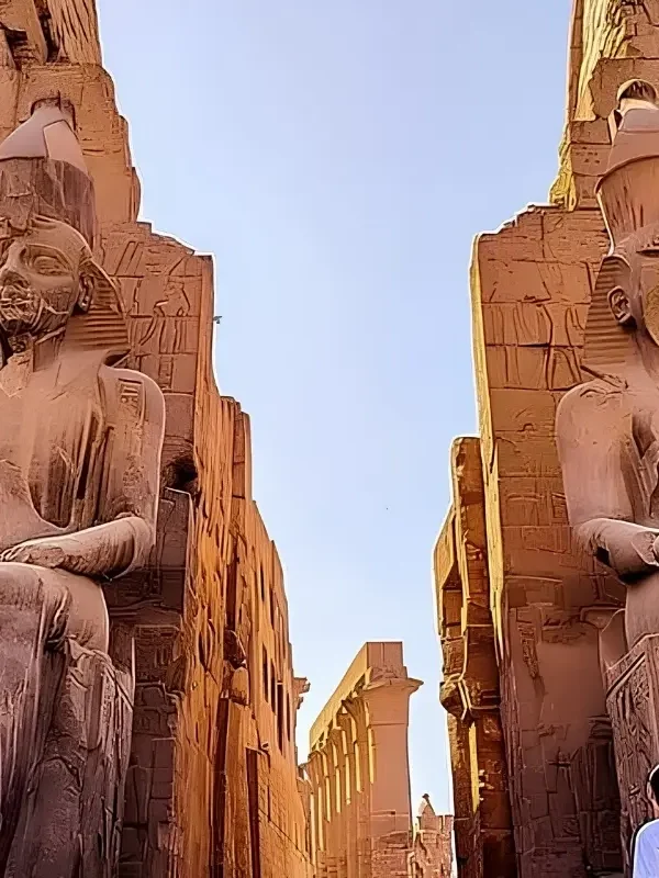 Luxor day tour from Hurghada by minivan visiting the Valley of the Kings