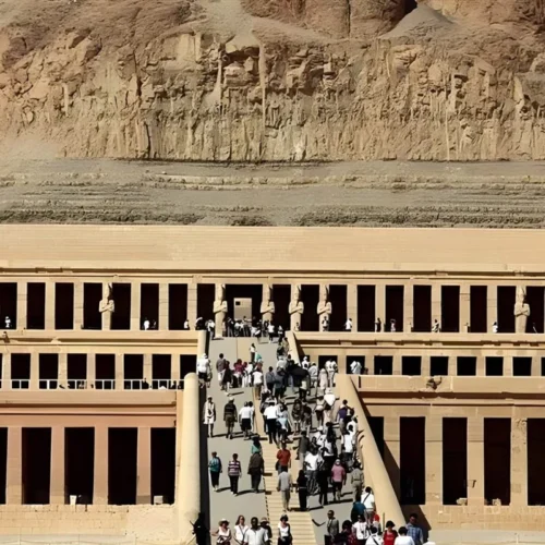 Private Luxor Day Tour by Car from Hurghada